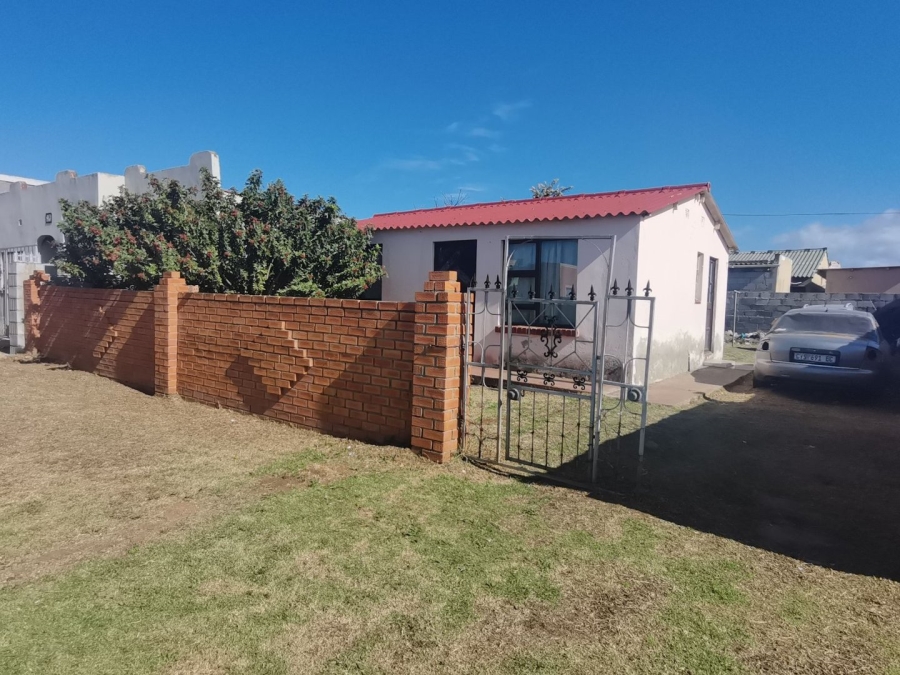 2 Bedroom Property for Sale in Zwide Eastern Cape